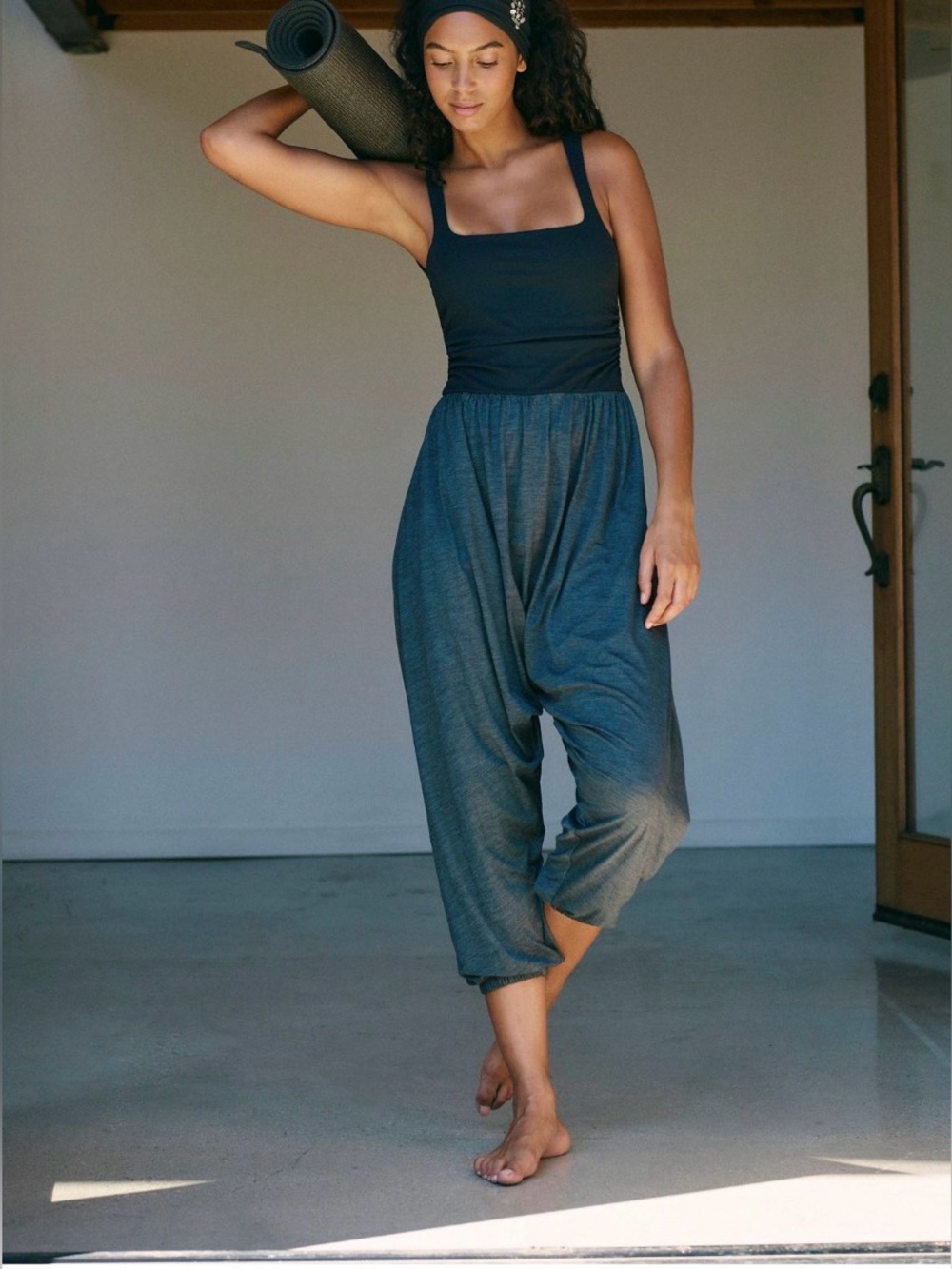 Relaxed Drop-Crotch Jogger Pants in Charcoal